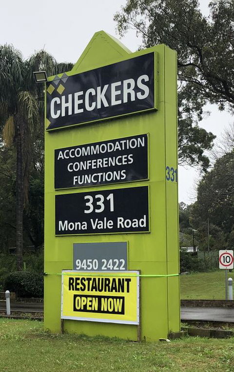 Checkers Resort - Redcliffe Tourism 3