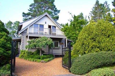 Cherry Cottage - Leura - Redcliffe Tourism 0
