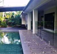 Chez Brolga - Redcliffe Tourism
