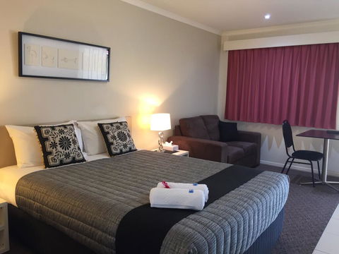 Chinchilla White Gums Motor Inn - Redcliffe Tourism 0