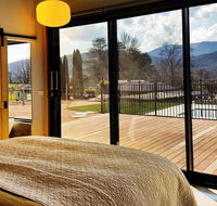 Christina's Luxury Retreat - Redcliffe Tourism