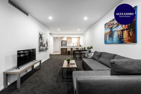 CITY APARTMENT And FREE CITY TOUR BUS NEARBY - Redcliffe Tourism 0