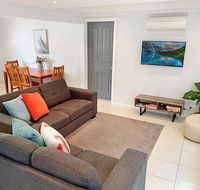 City Center - Modern 2-Bedroom Apartment - Redcliffe Tourism