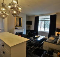 City Life Apartment-full kitchen  separate bedroom - Redcliffe Tourism