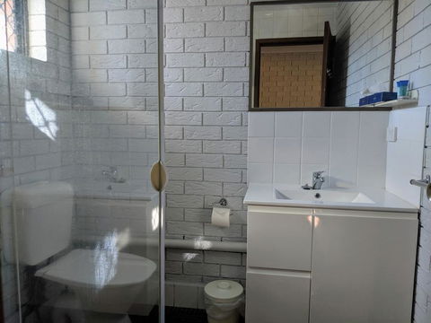 City Lights Motel - Redcliffe Tourism 3