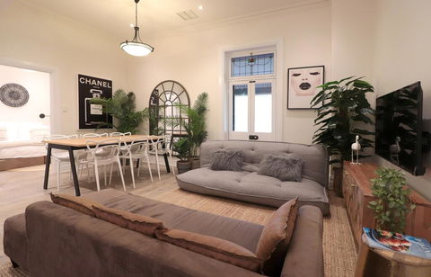 CITYSCAPE Davcorp Executive Rentals - Free Wifi Wine Netflix In Nth Adelaide - Redcliffe Tourism 1