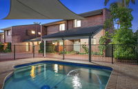 Cleveland Visitor Villas Motel