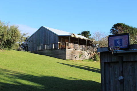 Clifton Beach Lodge - Redcliffe Tourism 0