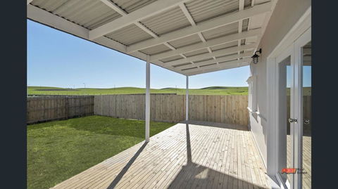 Cloverdale Cottage - Redcliffe Tourism 2