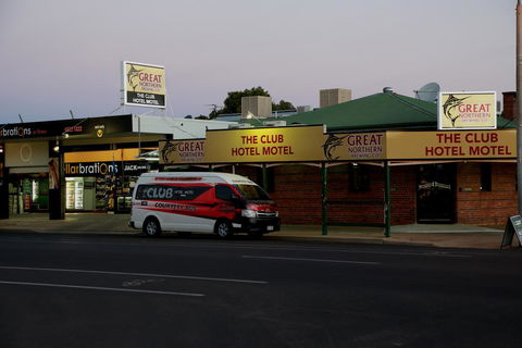 Club Hotel Motel Roma - Redcliffe Tourism 3