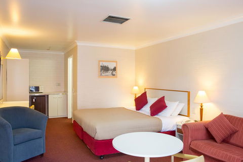 Club Motel Armidale - Redcliffe Tourism 0