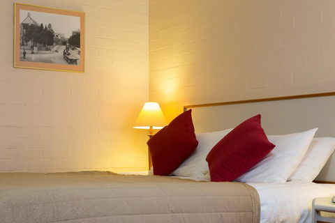 Club Motel Armidale - Redcliffe Tourism 2