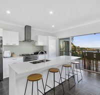 Coastal View Mountain Side Country Escspe - Redcliffe Tourism