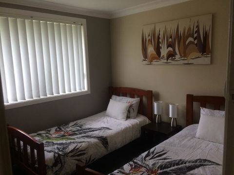 Cockatoo Corner - Armidale - Redcliffe Tourism 2
