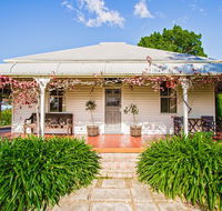 Cockfighters Ghost Vineyard Accommodation - Redcliffe Tourism