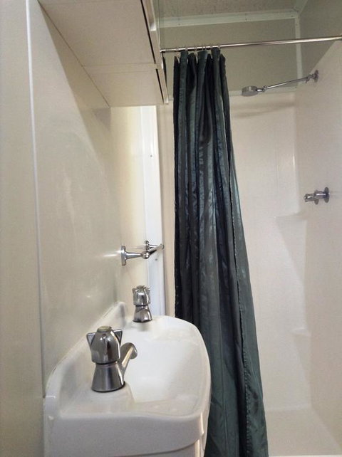 Collie Hills Accommodation Village - Redcliffe Tourism 3