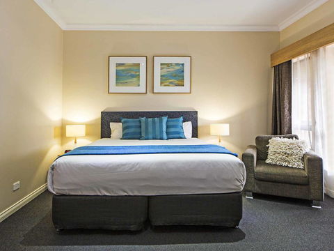 Comfort Inn & Suites Sombrero - Redcliffe Tourism 1