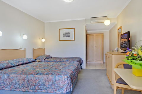 Comfort Inn Blue Lagoon - Redcliffe Tourism 1