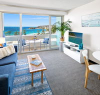 Comfortable Coastal Living plus Parking - Redcliffe Tourism