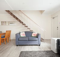 Comfy  Convenient  Homebush West 300 steps train - Redcliffe Tourism