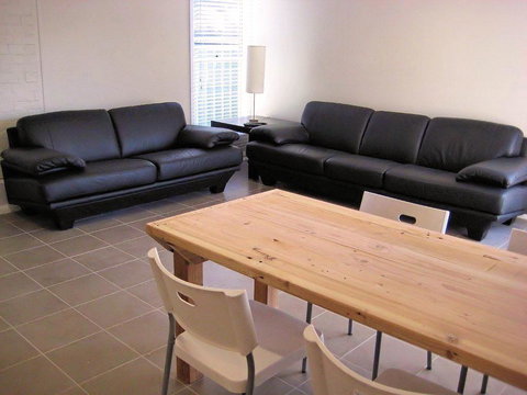 Comfy Stay Accommodation - Redcliffe Tourism 0