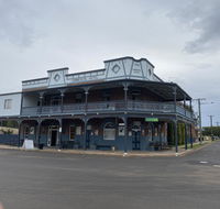 Commercial Hotel Curlewis - Redcliffe Tourism