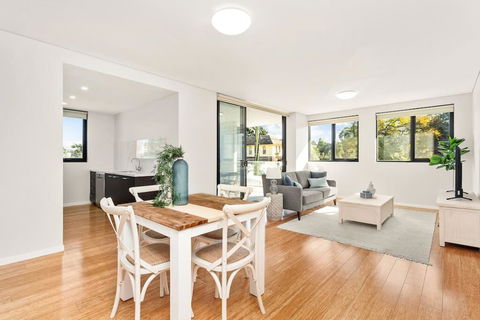 Convenience And Comfort In Rosehill - Redcliffe Tourism 0