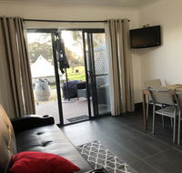 Coonawarra Cabins Unit B - Redcliffe Tourism