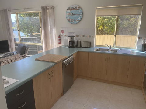 Coorong Getaways - Redcliffe Tourism 2