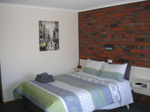 Coorrabin Motor Inn - Redcliffe Tourism 2