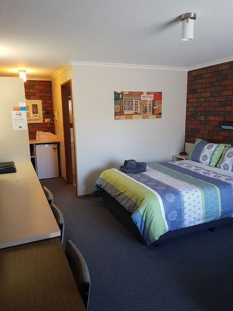 Coorrabin Motor Inn - Redcliffe Tourism 0