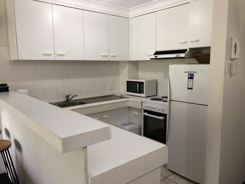 Copacabana Apartments - Redcliffe Tourism 2