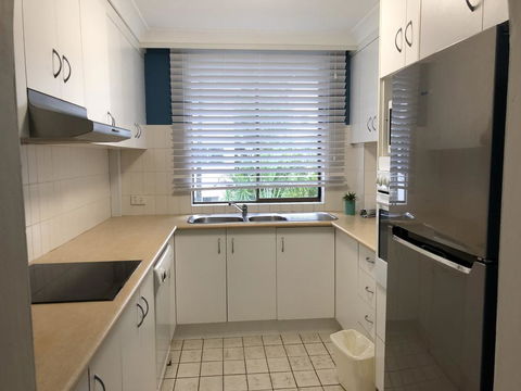 Copacabana Apartments - Redcliffe Tourism 1