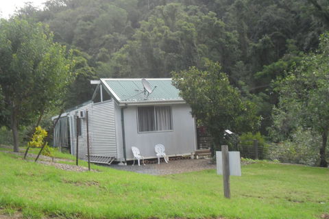 Copeland Cabins - Redcliffe Tourism 1