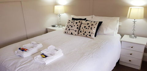 Coppers Hill Private Accommodation - Redcliffe Tourism 2