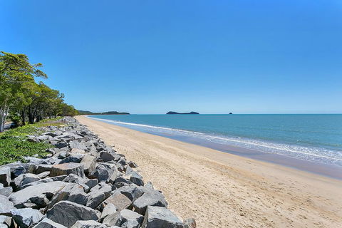 Coral Sea Holiday House - Redcliffe Tourism 1