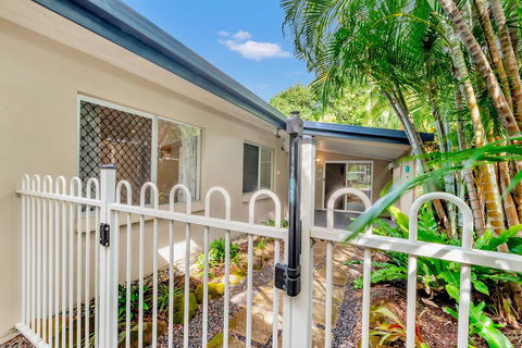 Coral Sea Holiday House - Redcliffe Tourism 2