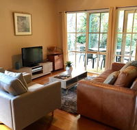 Corinda Cottage - 4 bedroom pet friendly - Redcliffe Tourism