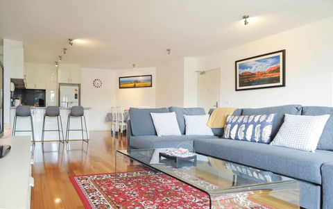 Cosy Apartment Near Racecourse - Redcliffe Tourism 2