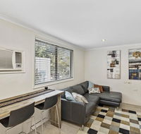 Cosy Studio Apartment Seconds From Manly Beach - Redcliffe Tourism