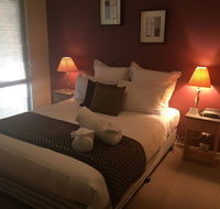 Cottage 1 Relax and Self Isolate in With Hot Tub - Redcliffe Tourism