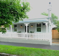 Cottage 79 - Redcliffe Tourism