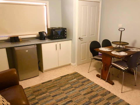 Cottage Equus - Redcliffe Tourism 0