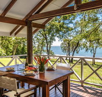 Cottonwood - Private Beachfront - Redcliffe Tourism