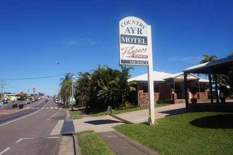 Country Ayr Motel And Breakfast - Redcliffe Tourism 2