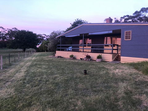 Country Farm House Close To Ballarat - Redcliffe Tourism 0