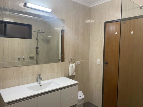 Country Plaza Halls Gap - Redcliffe Tourism 1