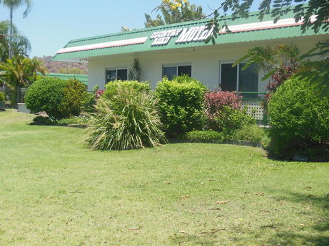 Country Road Motel - Redcliffe Tourism 3