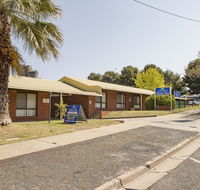 Country Roads Motor Inn - Redcliffe Tourism