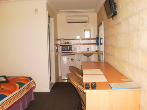 Country View Motel Ilbilbie - Redcliffe Tourism 0